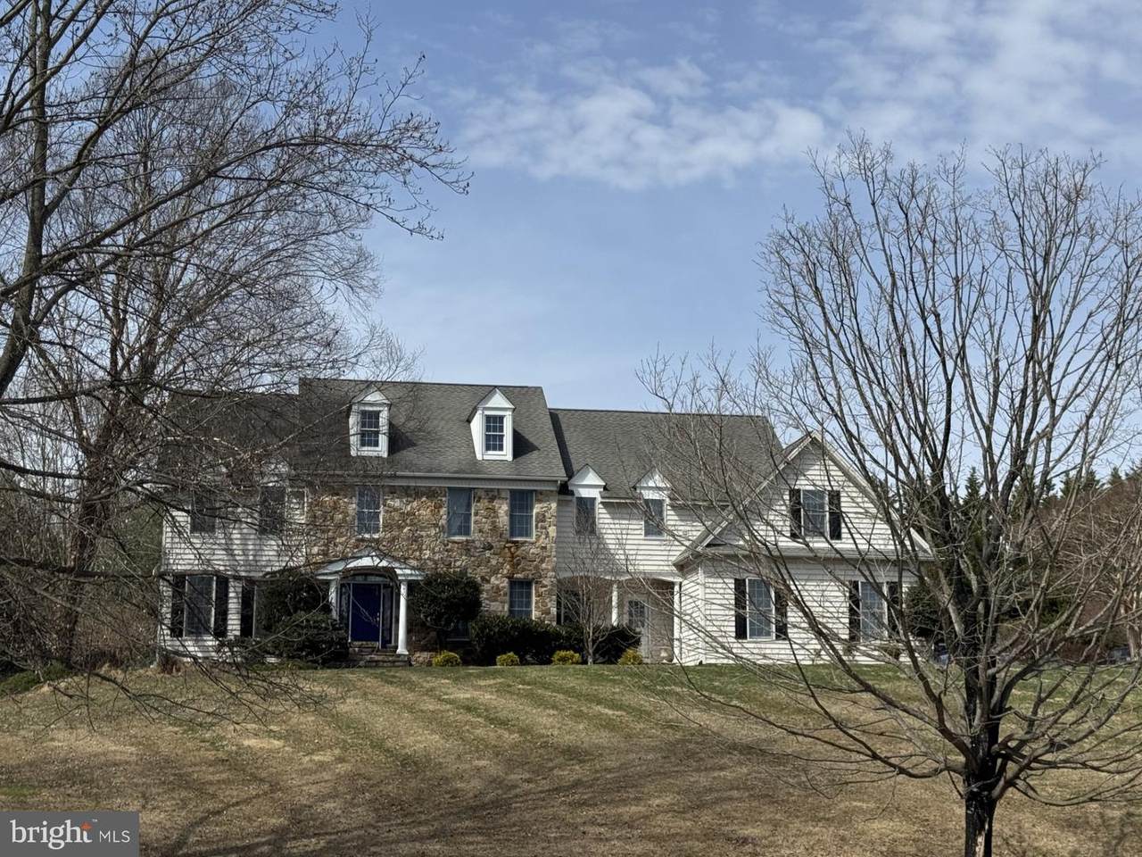 5 Old Manor Court - Photo 1