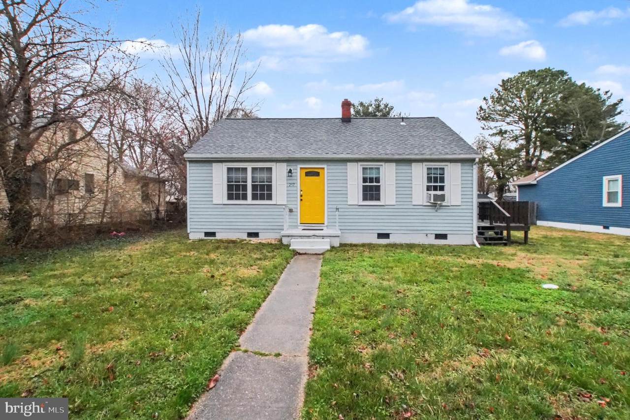 217 Locust Avenue - Photo 1
