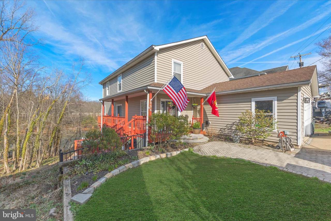 806 Shore Drive - Photo 1