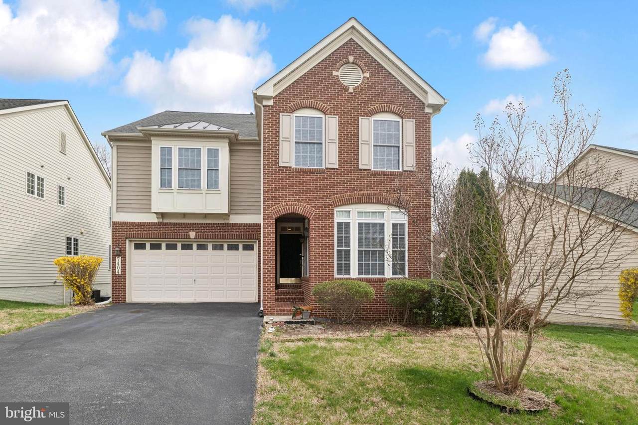 7404 Thames River Drive - Photo 1