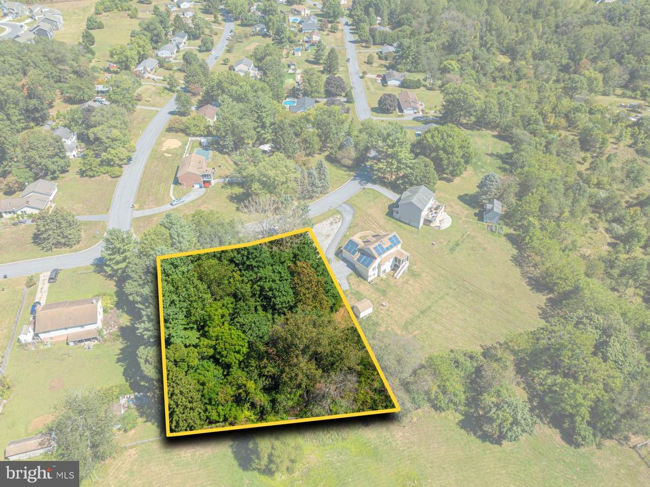  55 GLEN Drive - Photo 1