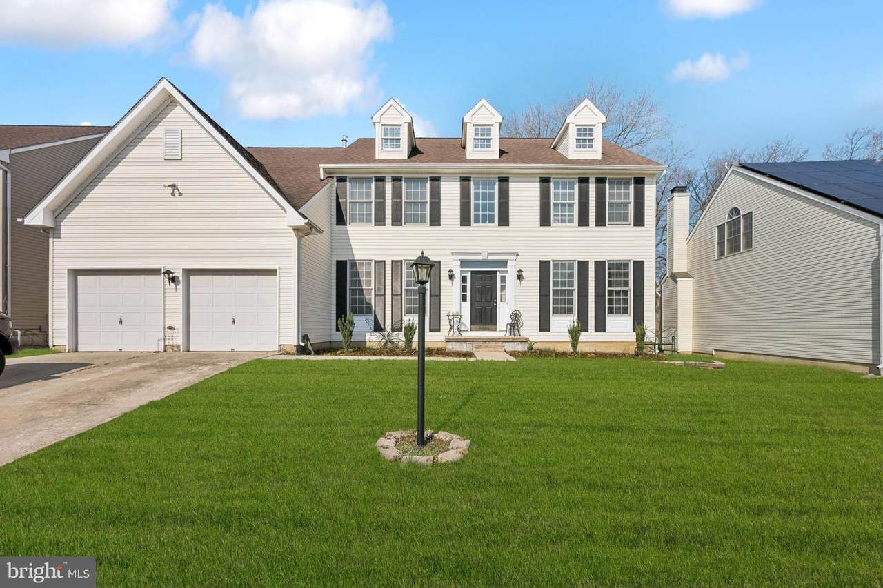 22 Greenbrier - Photo 1