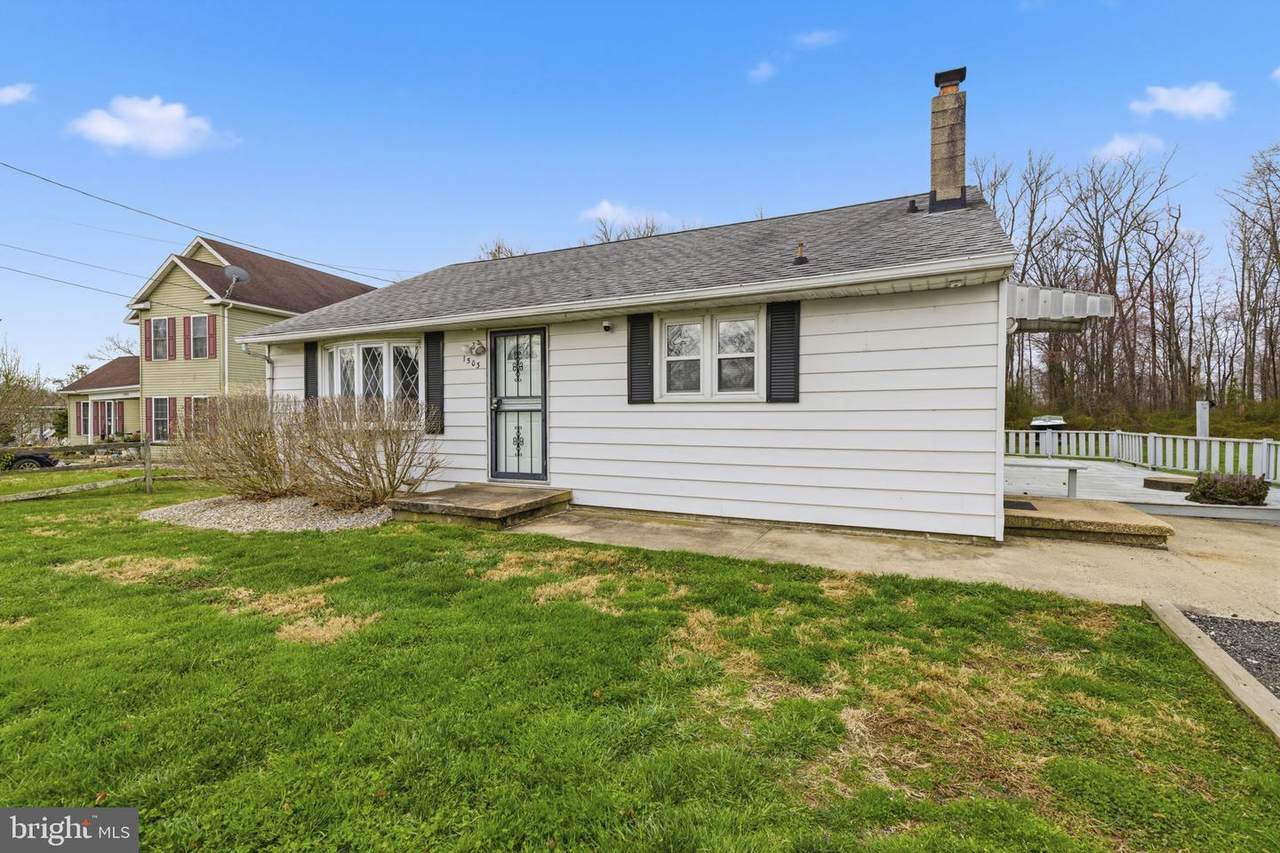 1503 Green Road - Photo 1