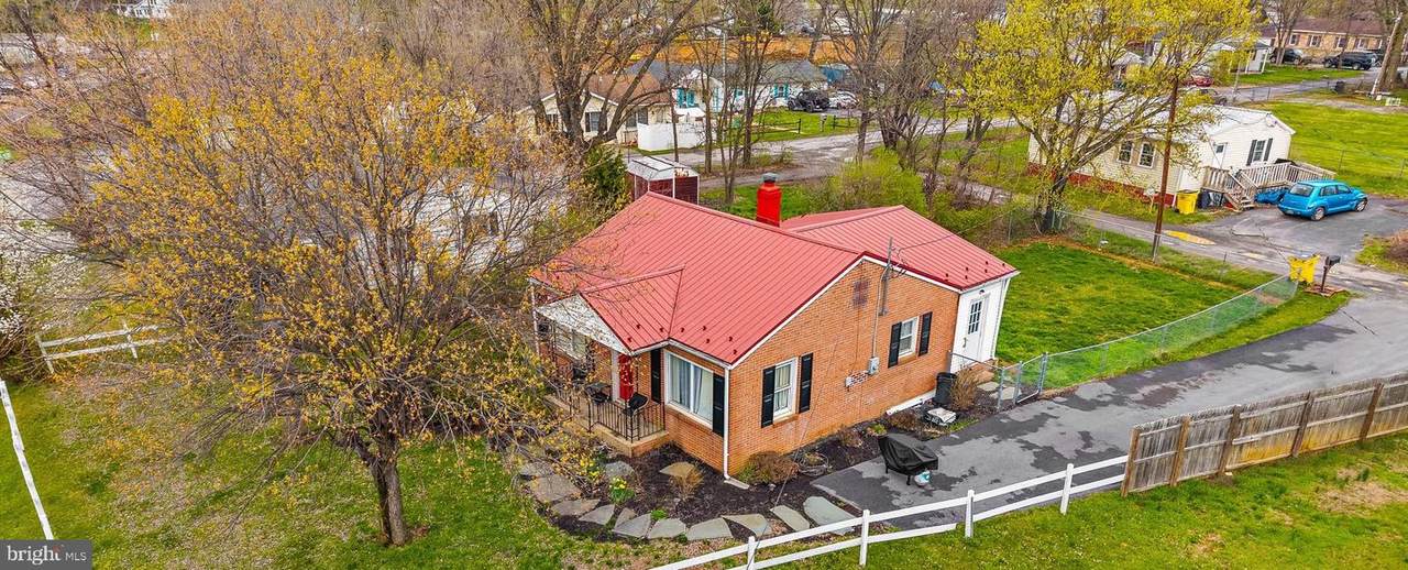 1564 Williamsport Pike - Photo 1