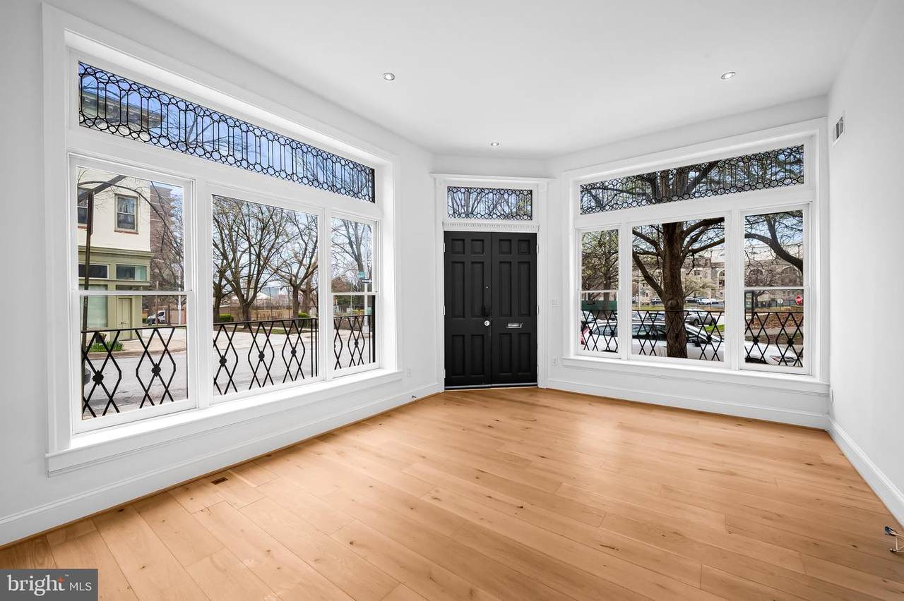 1200 Bolton Street - Photo 1