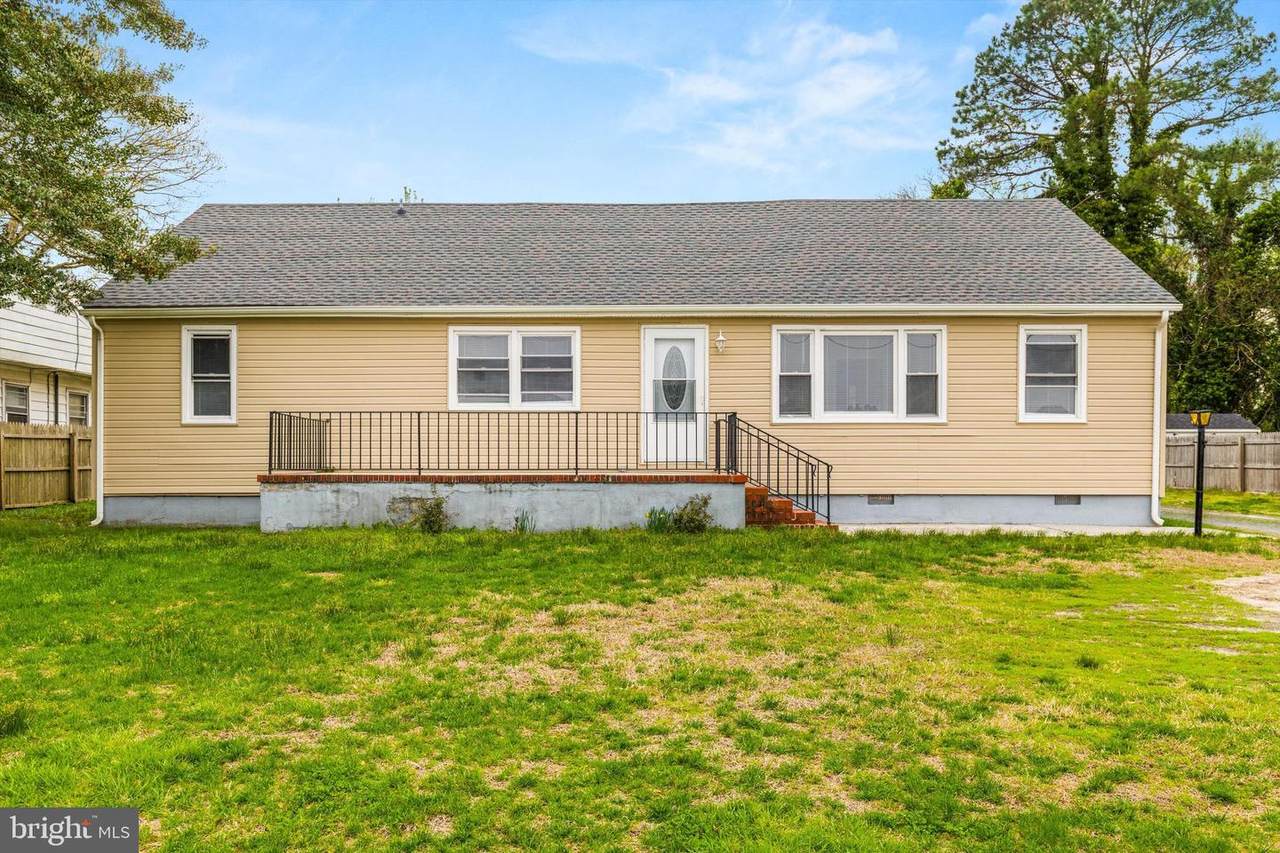 308 Cedar Lane - Photo 1