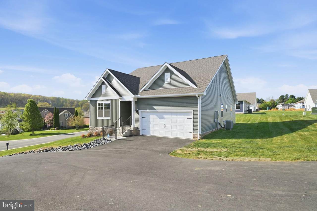 263 Heather Lane - Photo 1
