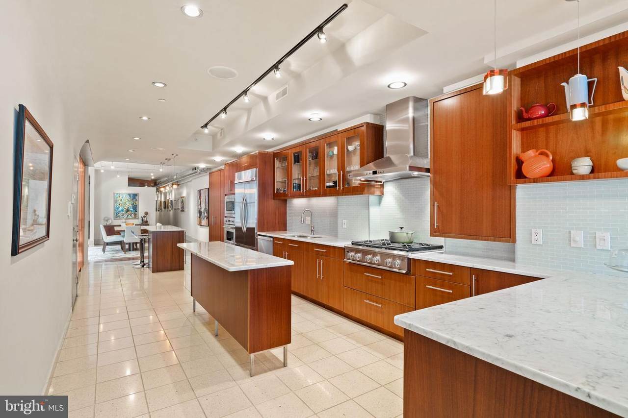 1606 Chestnut Street - Photo 1