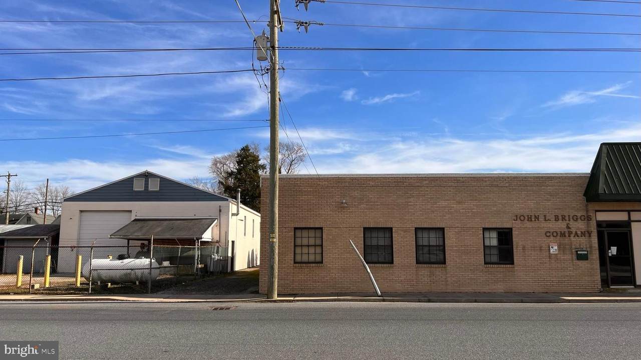 106 Laurel Street - Photo 1
