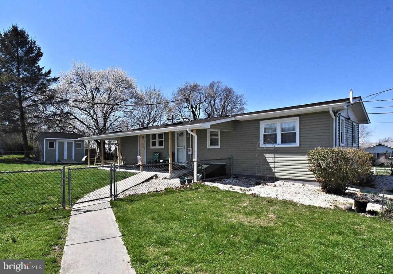 511 Freehall Street - Photo 1