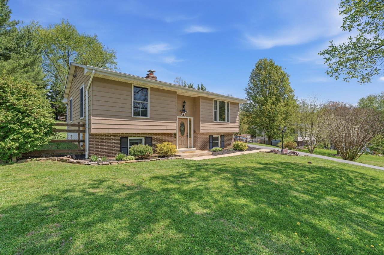 1618 Valley Drive - Photo 1