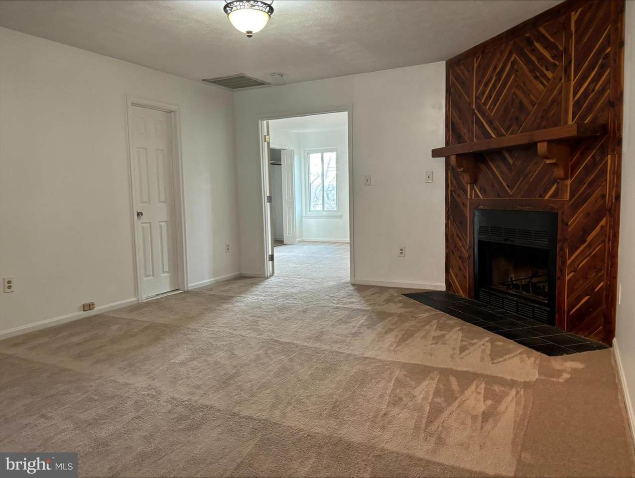 132 Matthew Court - Photo 1