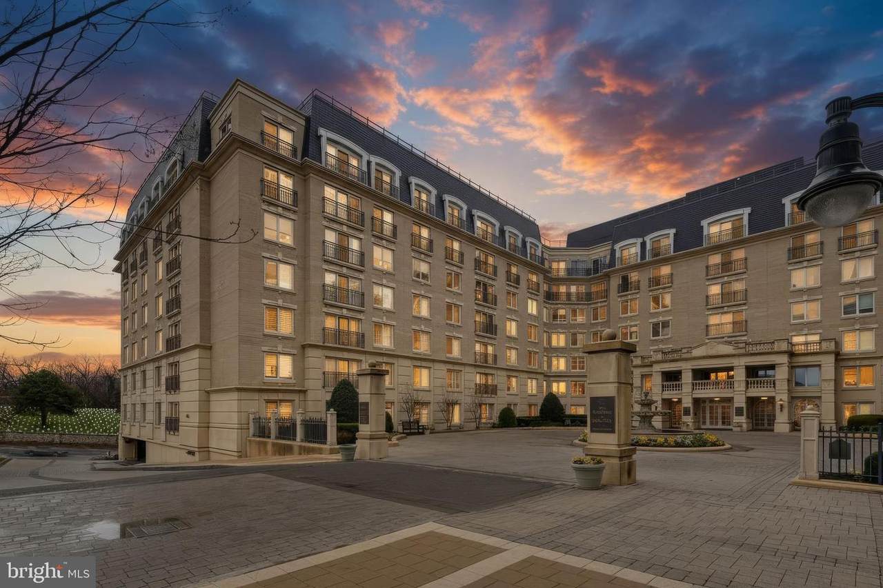 5 Park Place - Photo 1