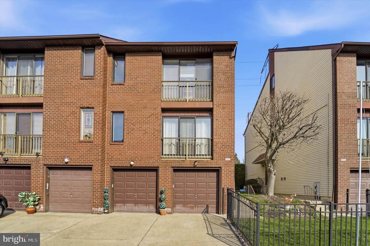 9510 James Street - Photo 1
