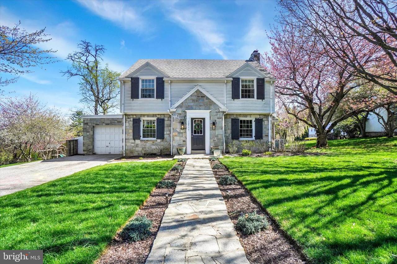 1371 Clover Lane - Photo 1