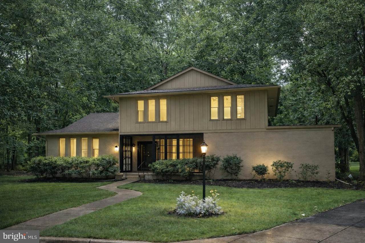 712 Loch Ness Circle - Photo 1