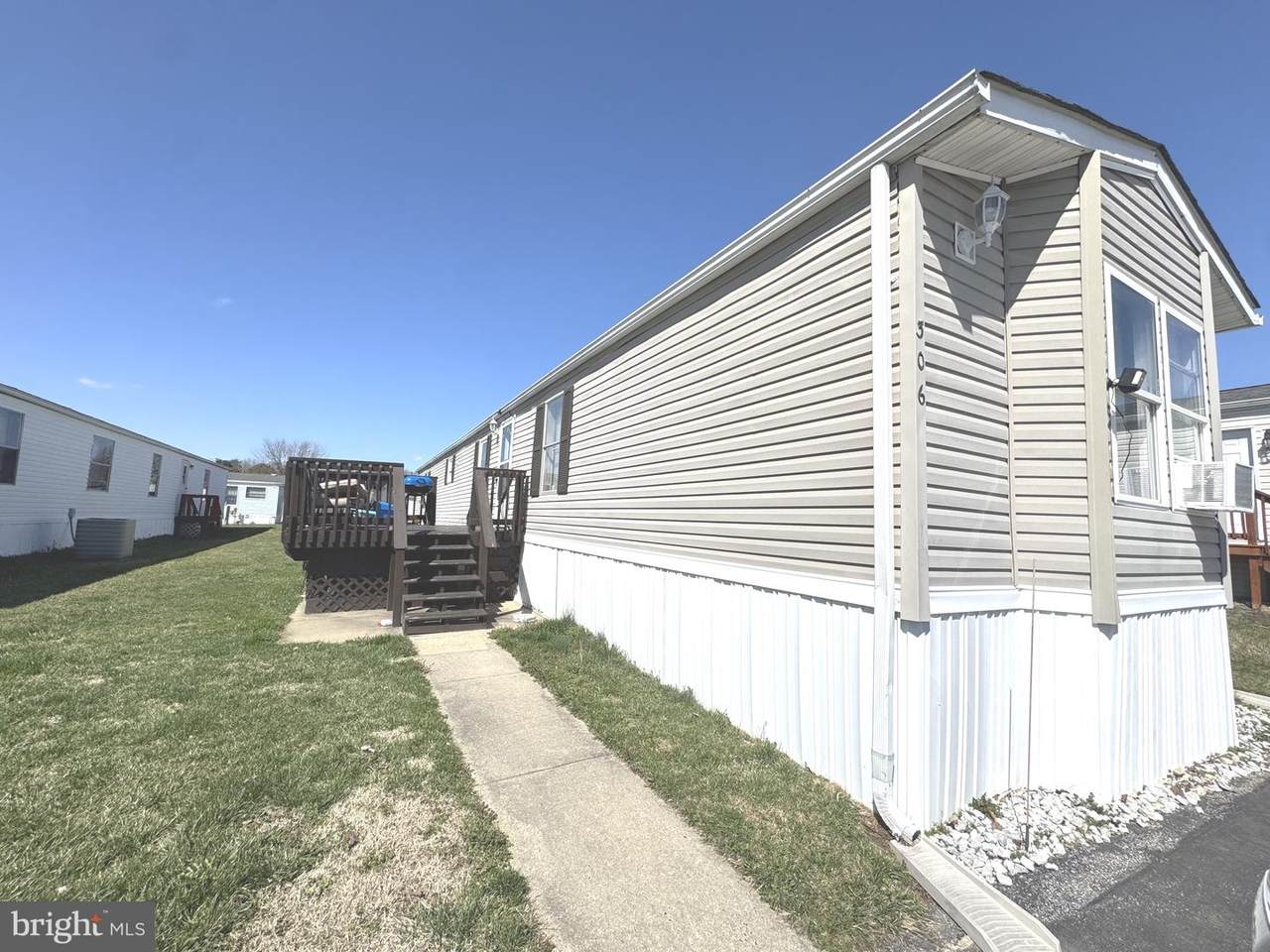 https://bt-photos.global.ssl.fastly.net/brightmls/1280_boomver_2_804708083252-2.jpg