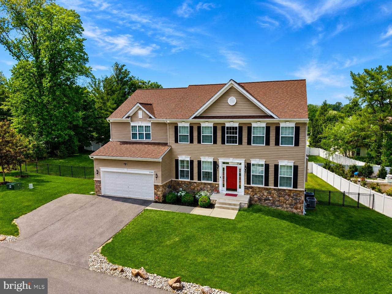 5308 Gladys Place - Photo 1