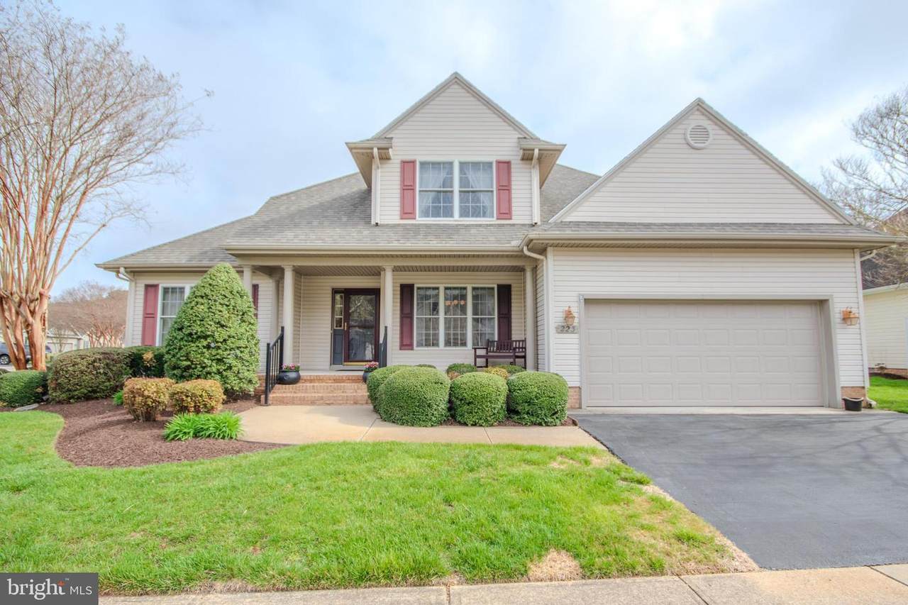 223 Creekside Drive - Photo 1