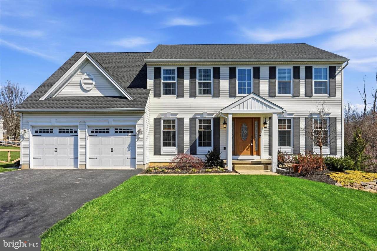 140 Durham Drive - Photo 1