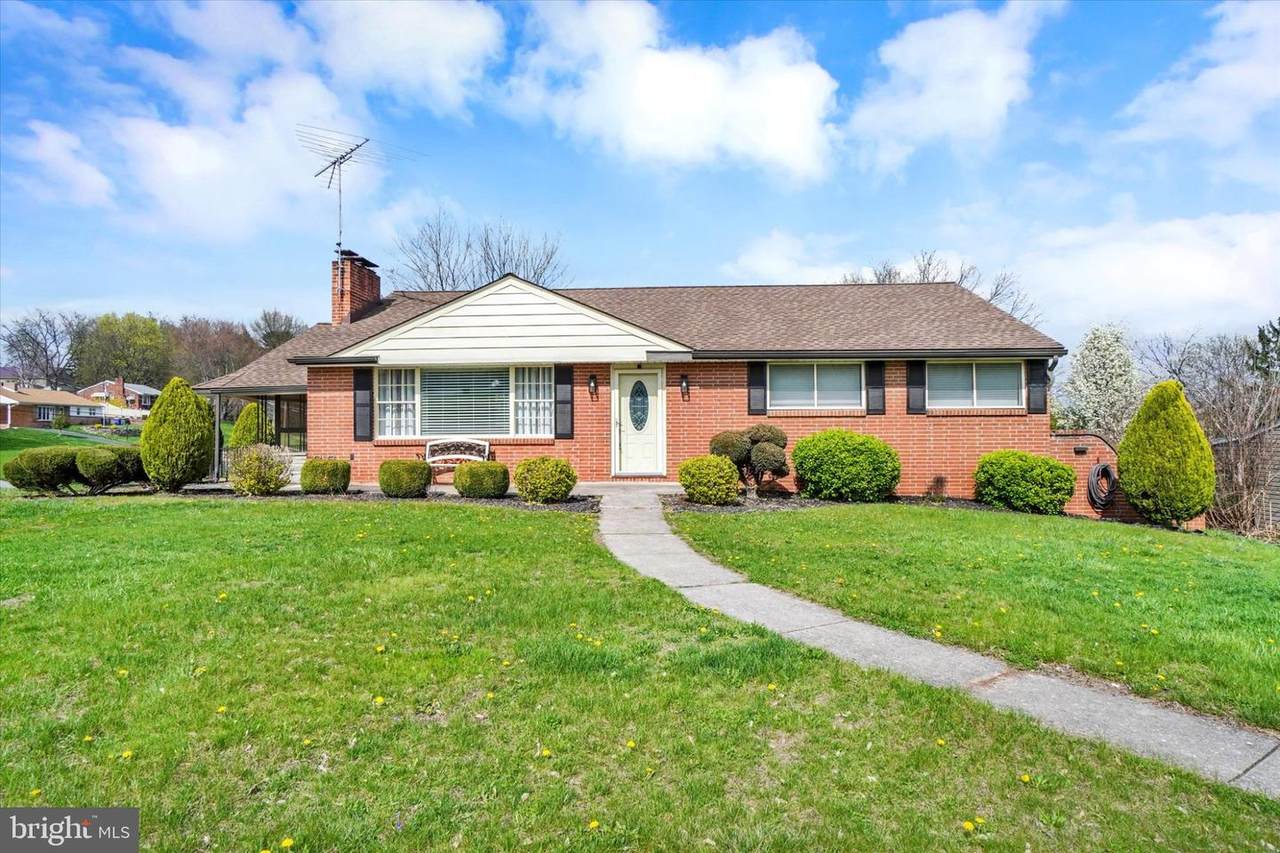 1940 Oakley Drive - Photo 1
