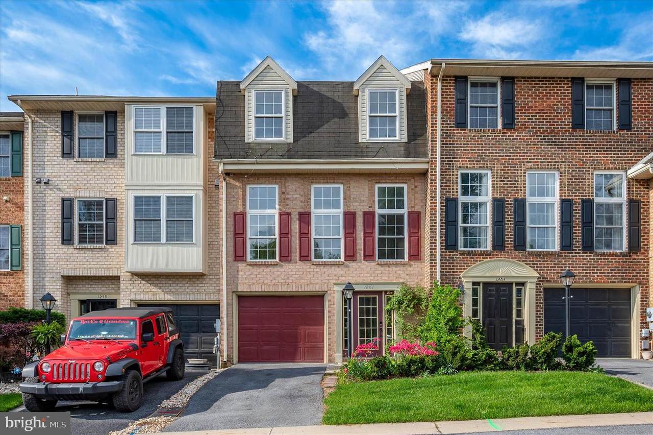 1261 Lindsay Lane - Photo 1