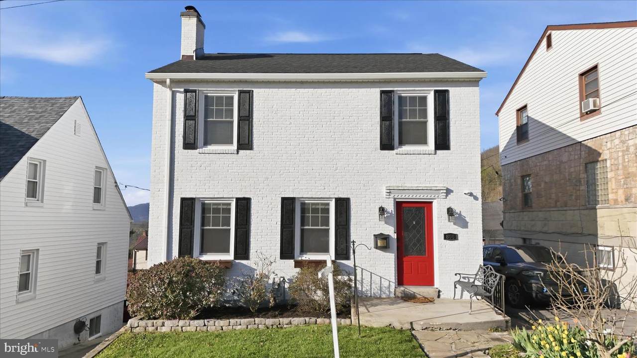 806 Trost Avenue - Photo 1