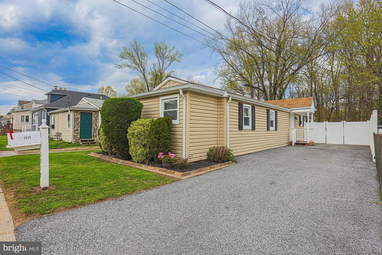 2519 Sycamore Avenue - Photo 1