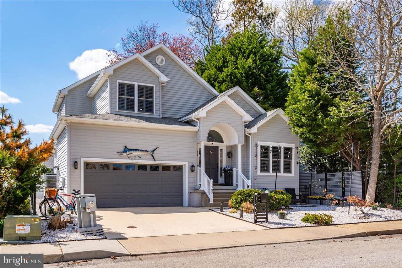 13905 Lighthouse Avenue - Photo 1