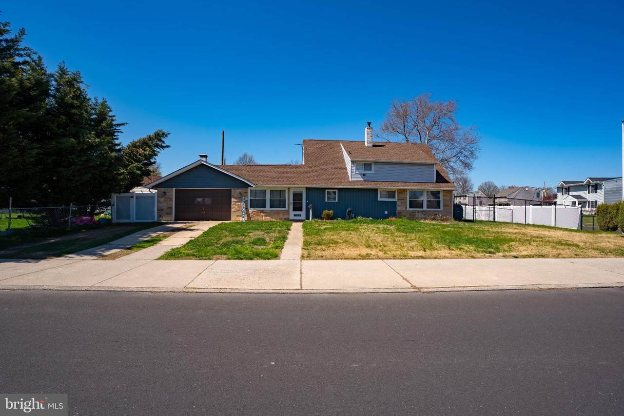 123 Goldenridge Drive - Photo 1