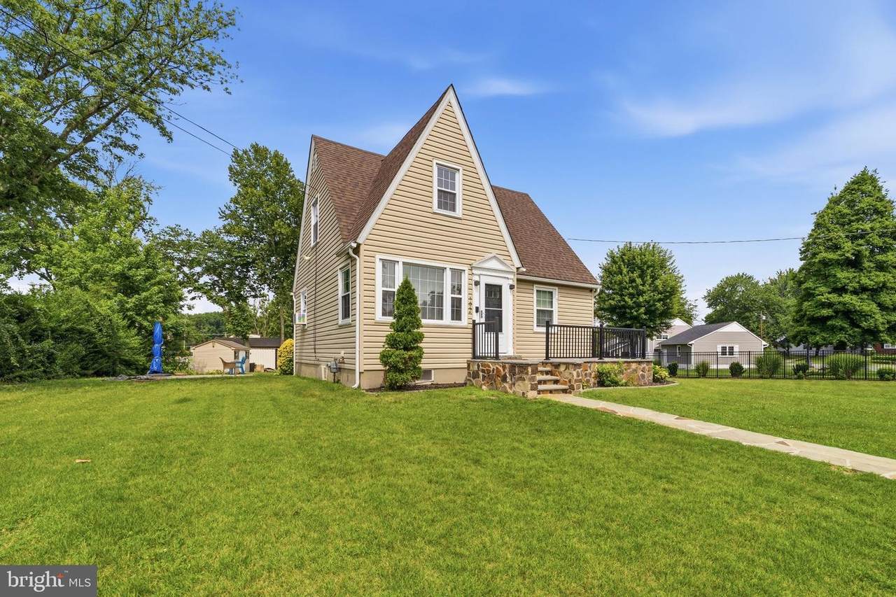 192 Kugler Avenue - Photo 1