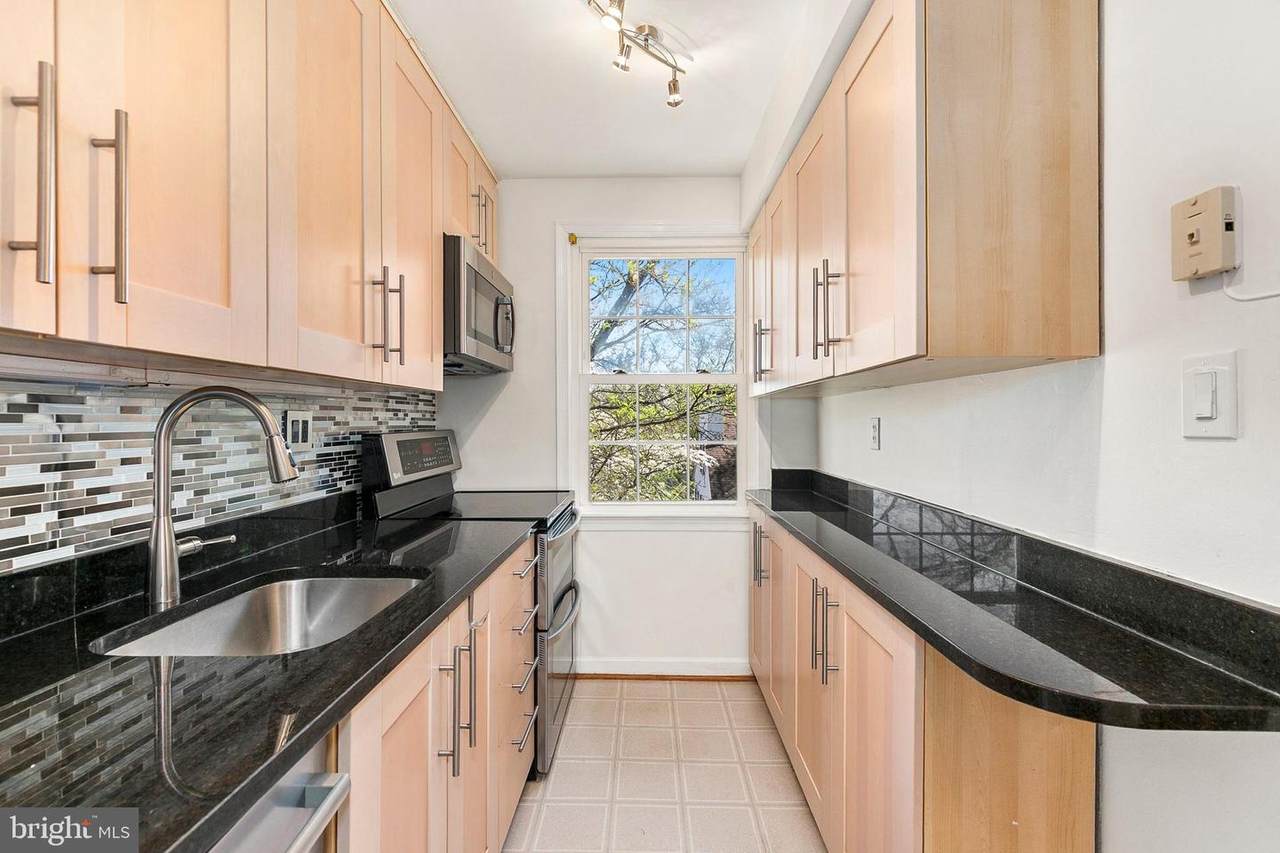 2211 Washington Avenue - Photo 1