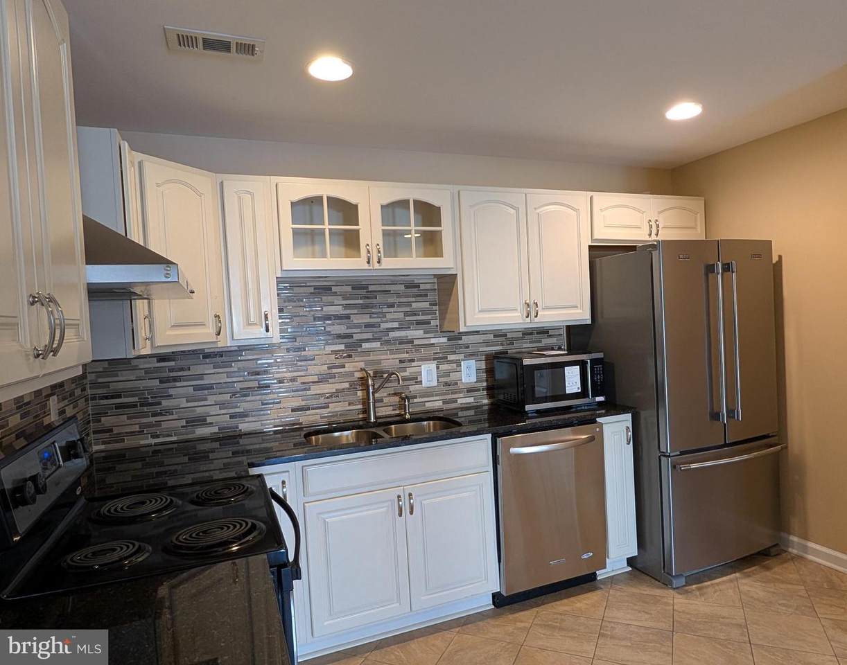 9537 Evergreen Circle - Photo 1