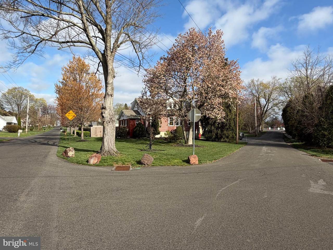 132 Fair Oaks Avenue - Photo 1