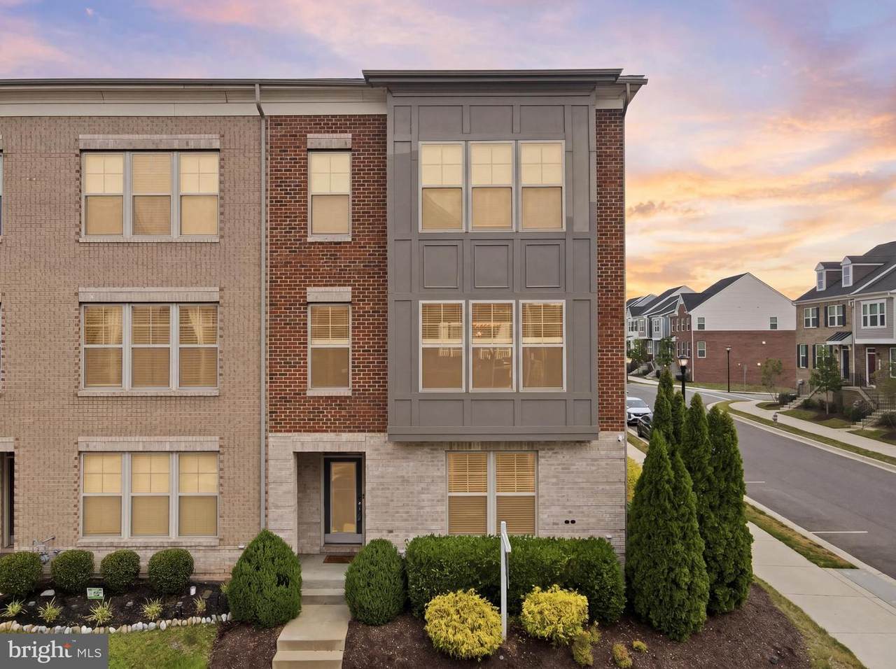 10601 Eastland Circle - Photo 1