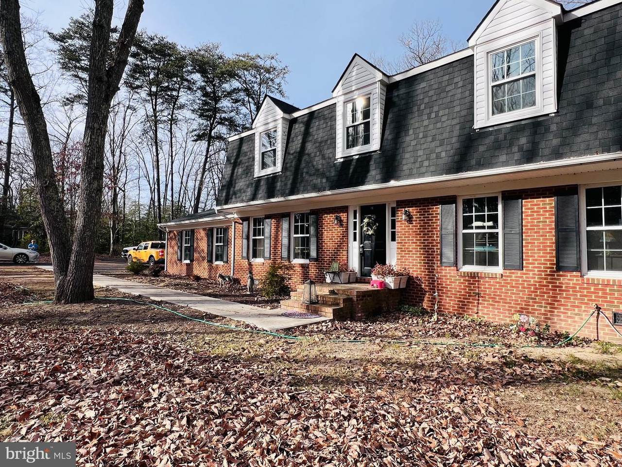 436 Thompson Circle - Photo 1