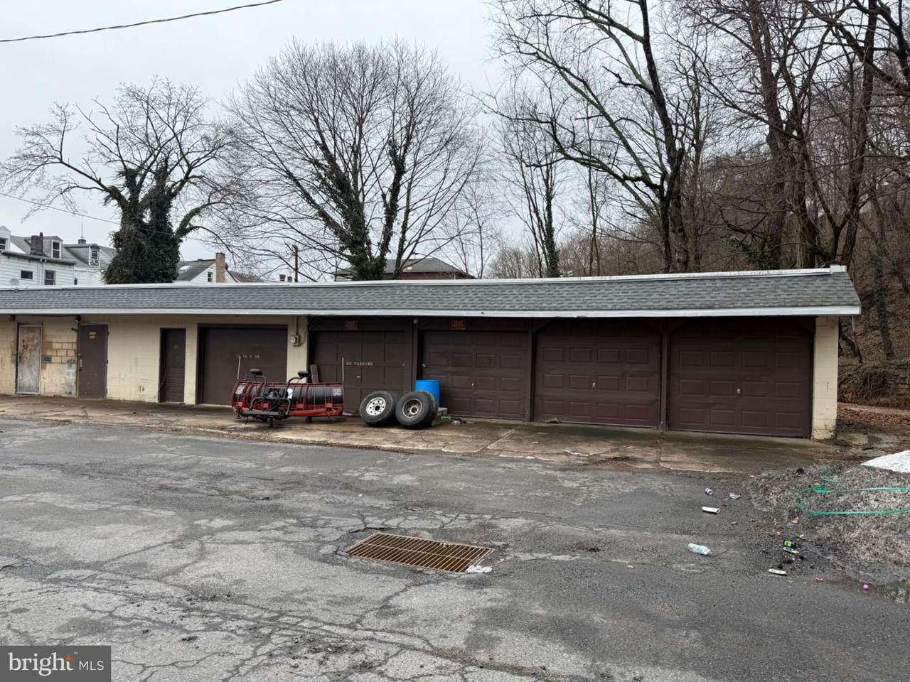 232 Diamond St - Photo 1