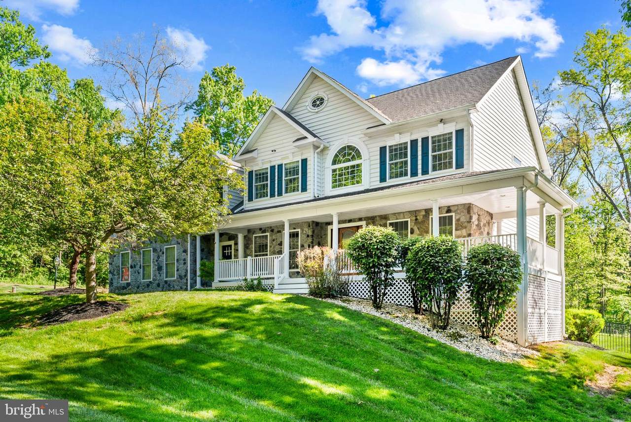 3125 Lakewood Manor Drive - Photo 1