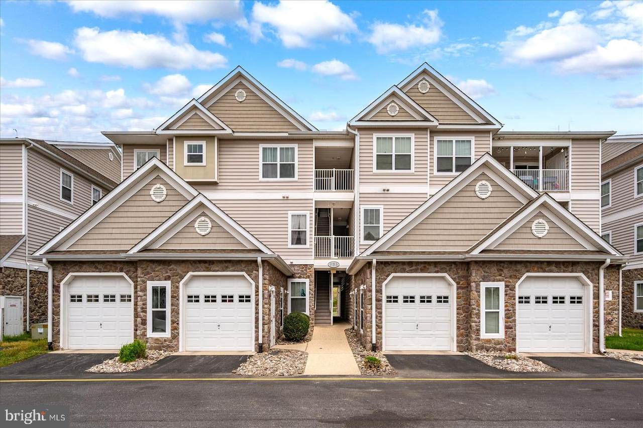 4702 Summer Brook Way - Photo 1