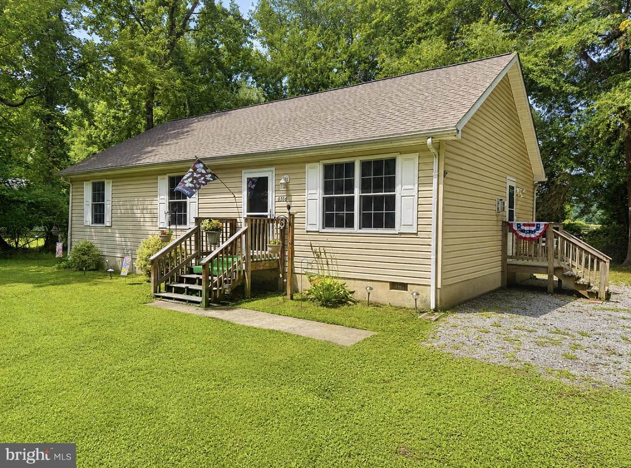 8706 Elm Road - Photo 1