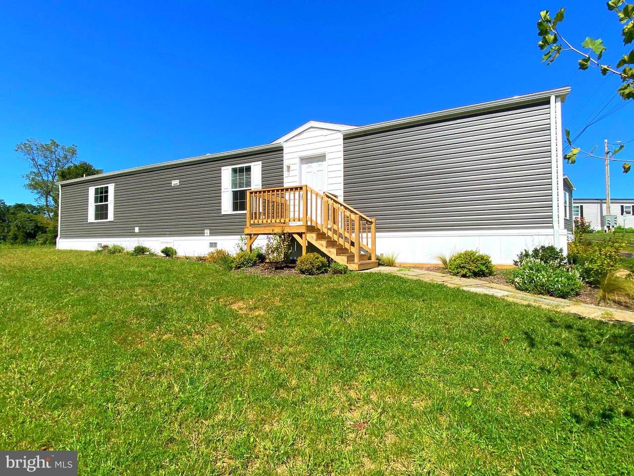 2140 Horseshoe Park - Photo 1