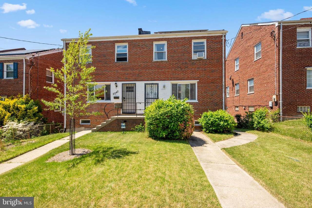5044 10TH Street - Photo 1