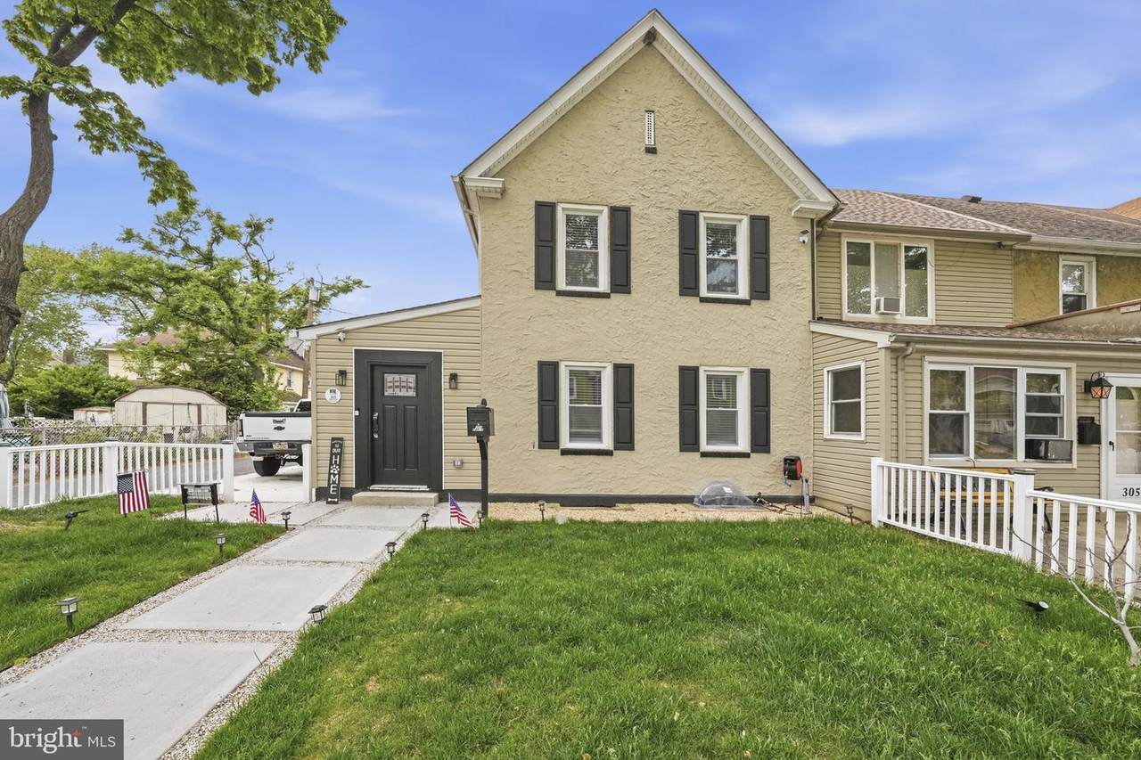 303 Paris Avenue - Photo 1