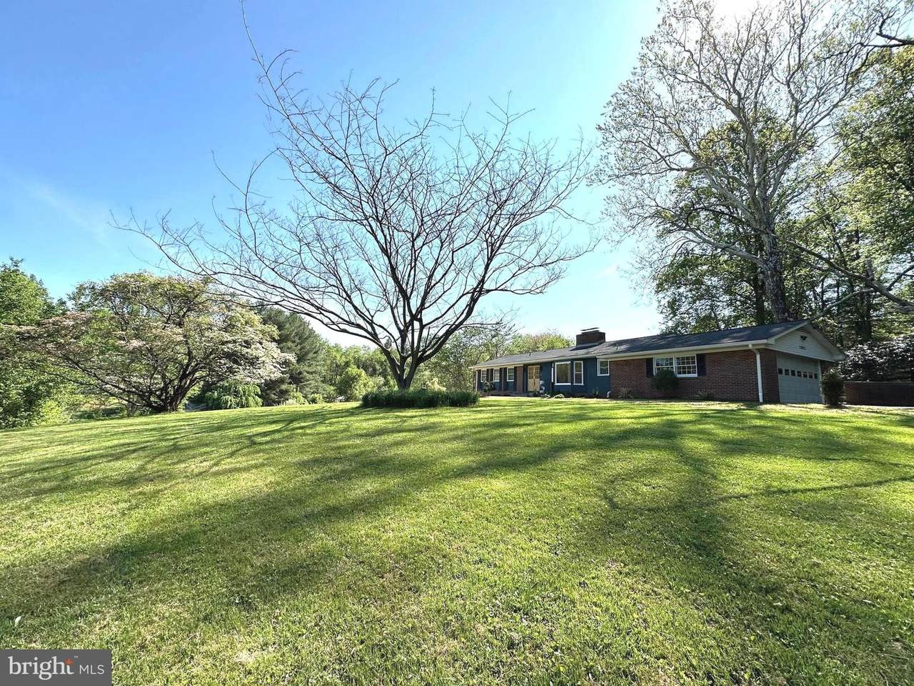 17821 Pond Road - Photo 1