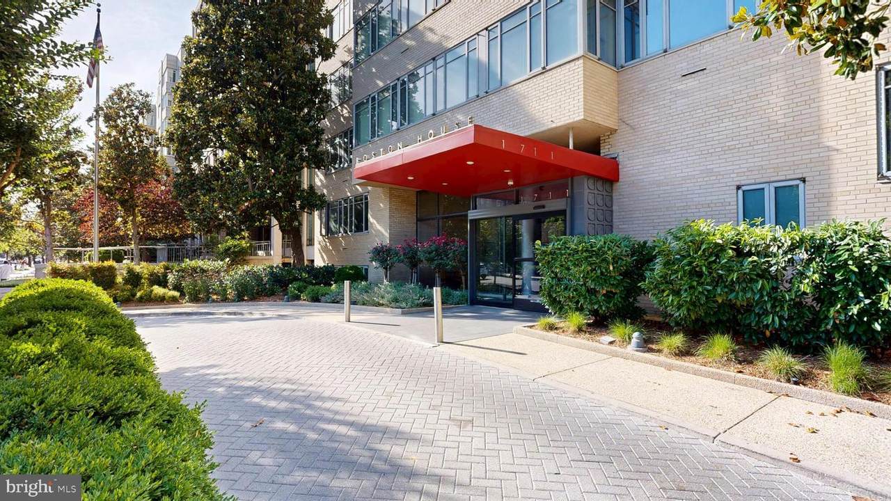 1711 Massachusetts Avenue - Photo 1