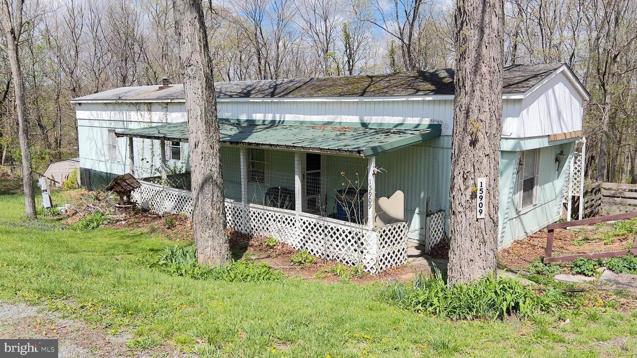 15909 Woodsview Drive - Photo 1