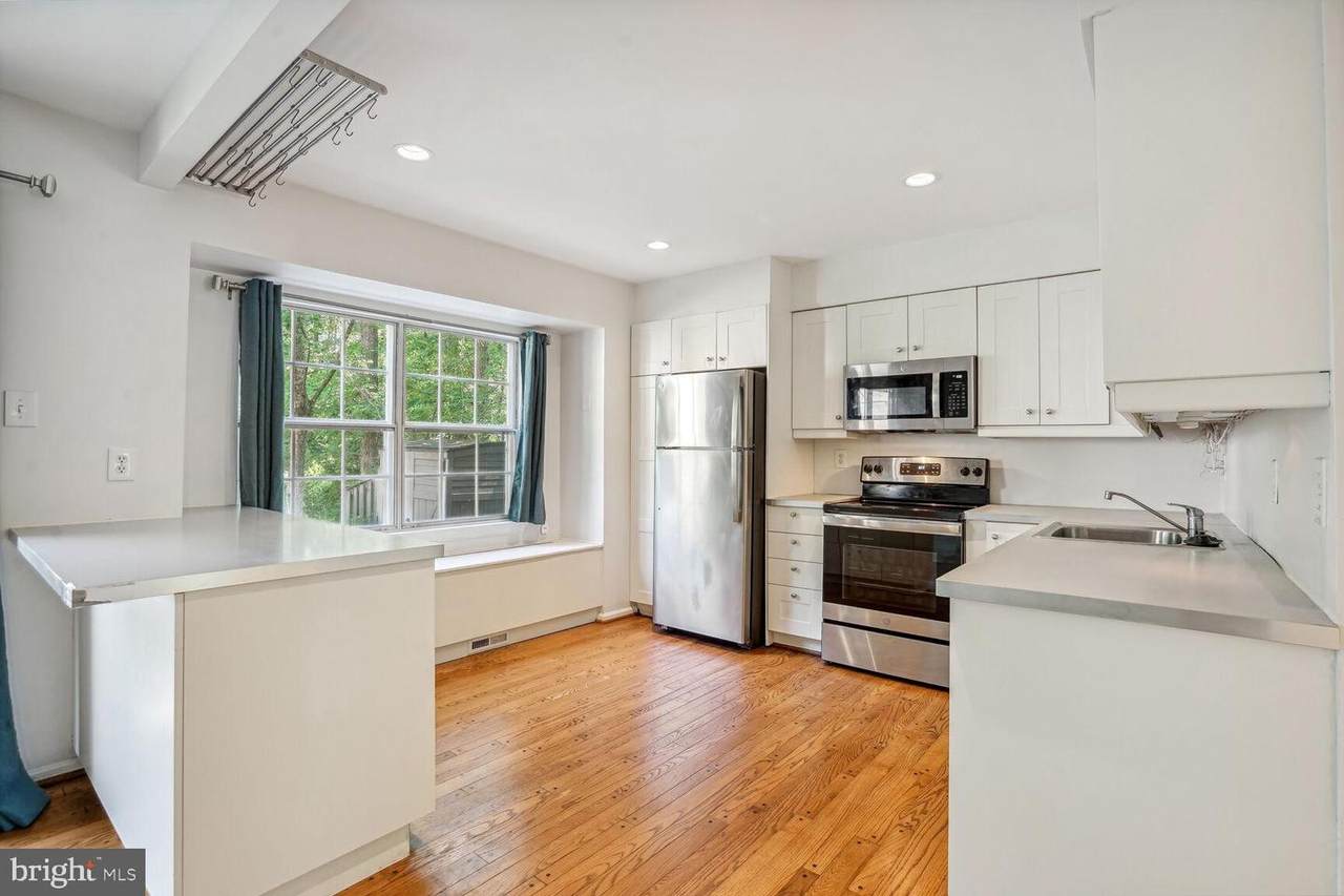 9909 Hemlock Woods Lane - Photo 1