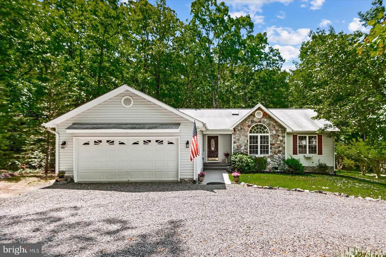 220 Creekside Drive - Photo 1