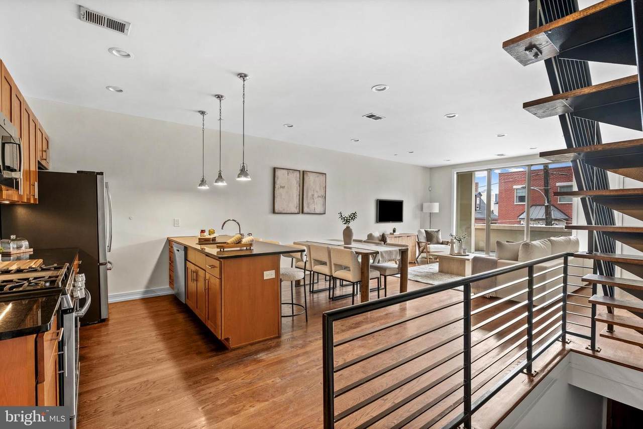 1135 Crease Street - Photo 1