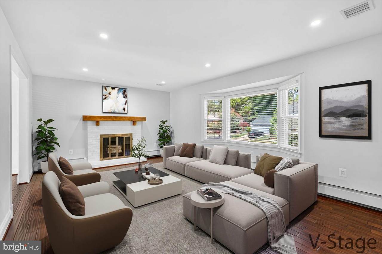 4320 Loyola Avenue - Photo 1